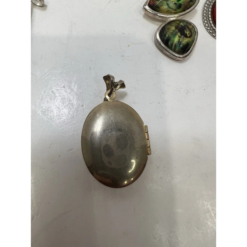 Vintage Lot 6  Pendants Locket Agate Faux Stones Goldtone Silvertone Estate